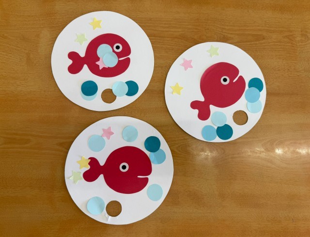 「きんぎょがにげた」の手作りうちわ